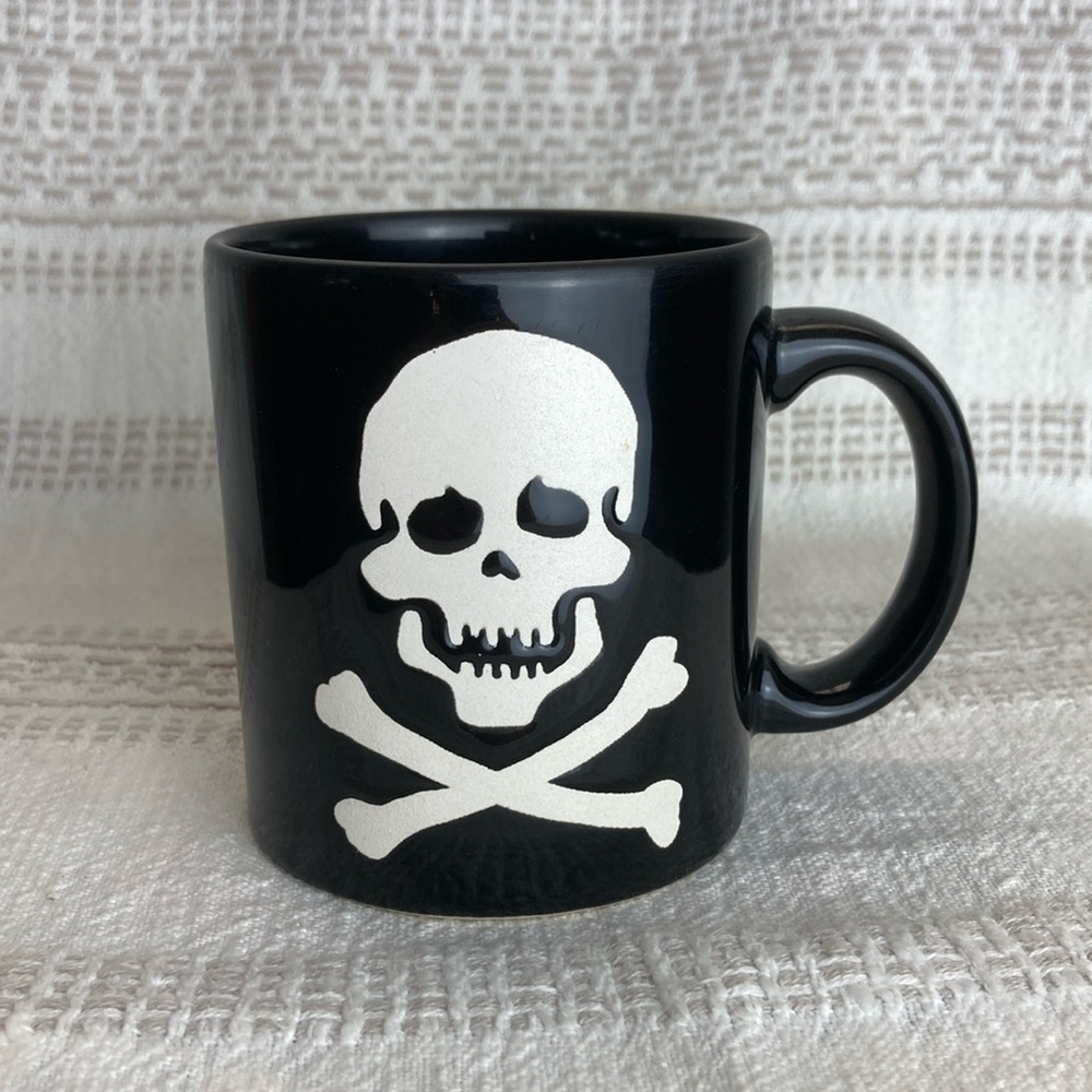 Skull and Cross Bones Ceramic Coffee Mug